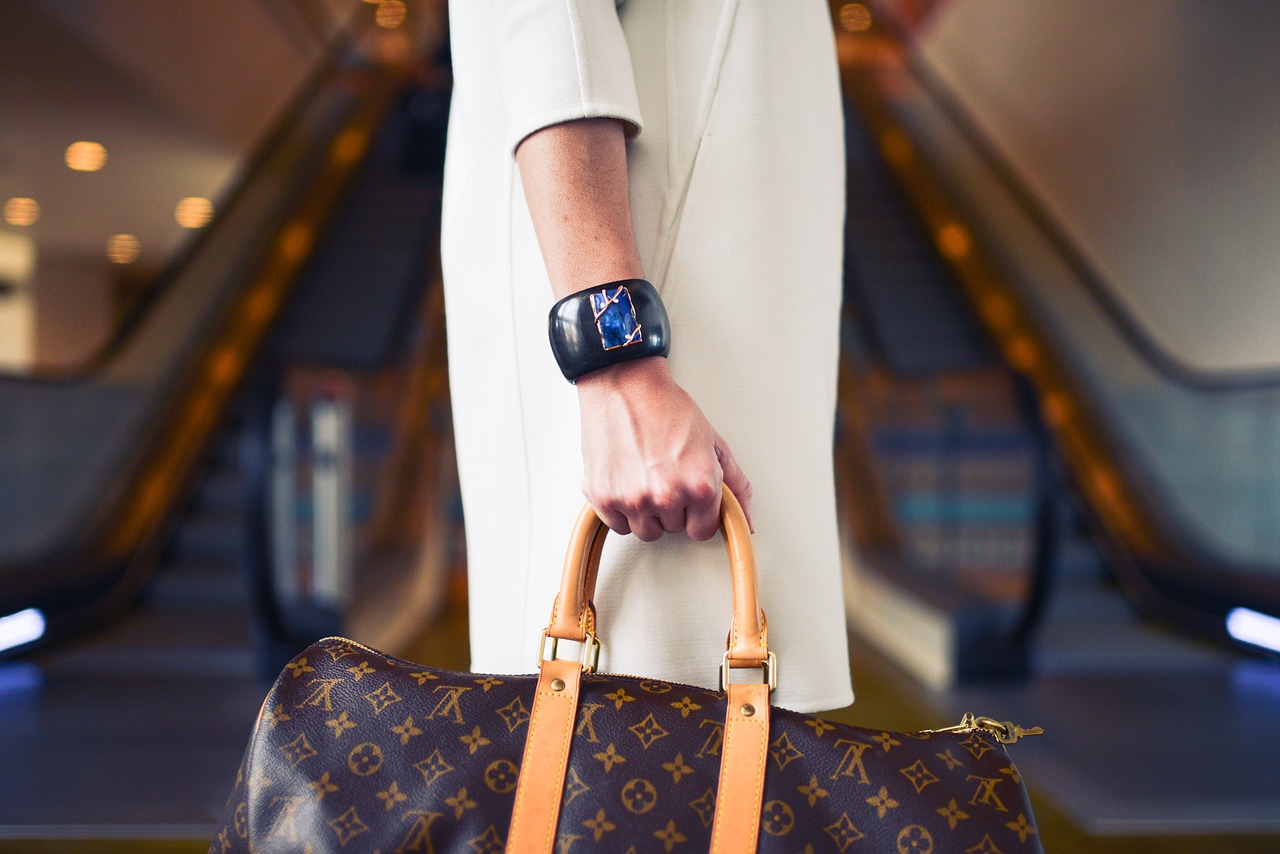 Mikroskopijna torebka Louis Vuitton - Luxuryblog