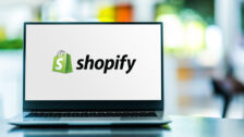 Laptop computer displaying logo of Shopify Inc., a Canadian multinational e-commerce company headquartered in Ottawa, Ontario